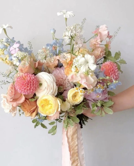 pastel colour wedding bouquet